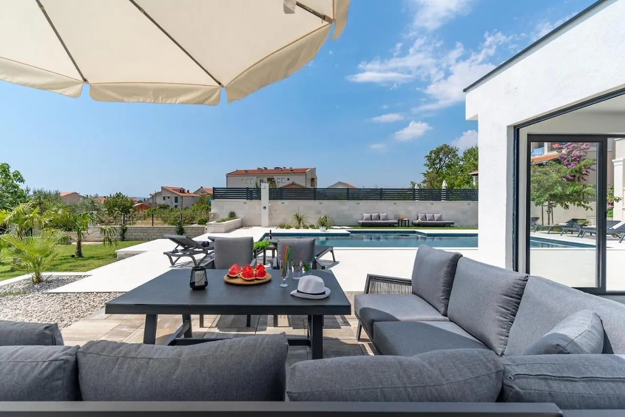 Villa Marisa With 51Sqm Pool, 5 Bedrooms, Gym Kaštela