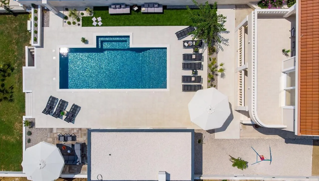Villa Marisa With 51Sqm Pool, 5 Bedrooms, Gym Kastela