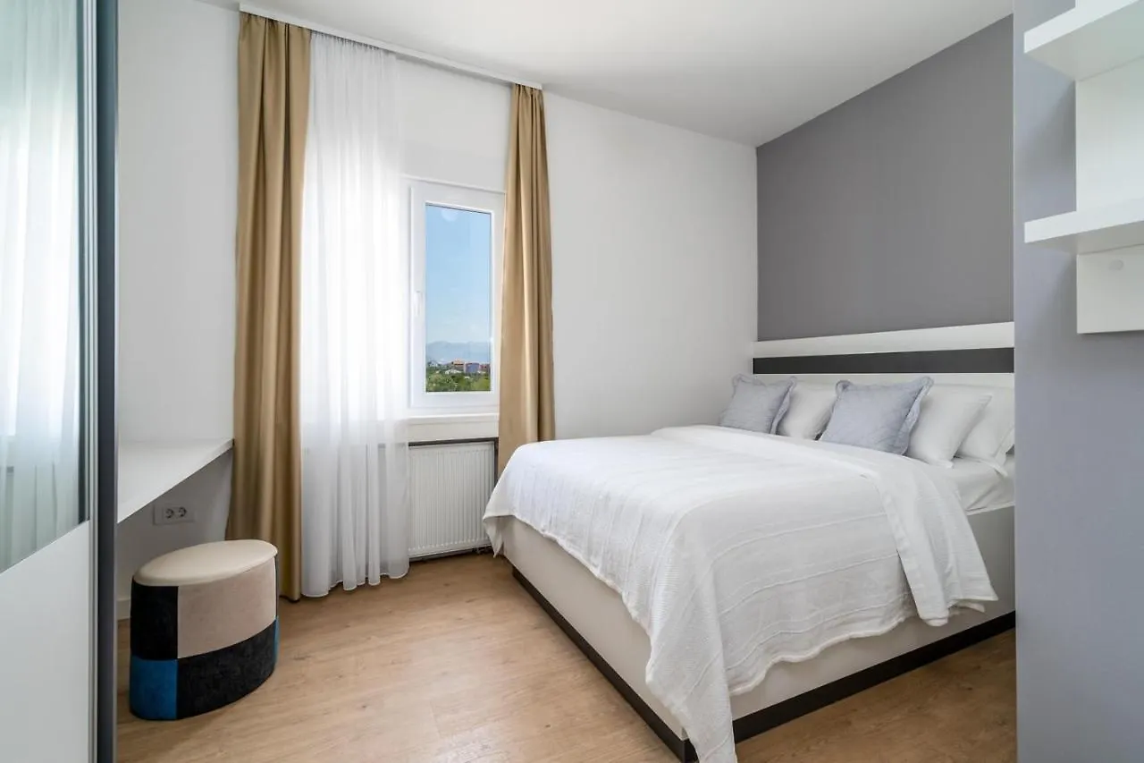 Villa Marisa With 51Sqm Pool, 5 Bedrooms, Gym Kaštela